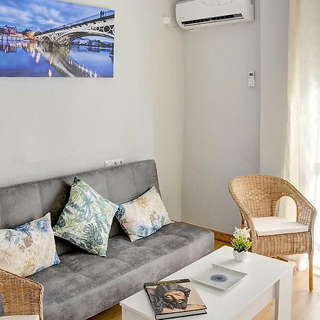 Apartamento Pureza Sevilla Bagian luar foto