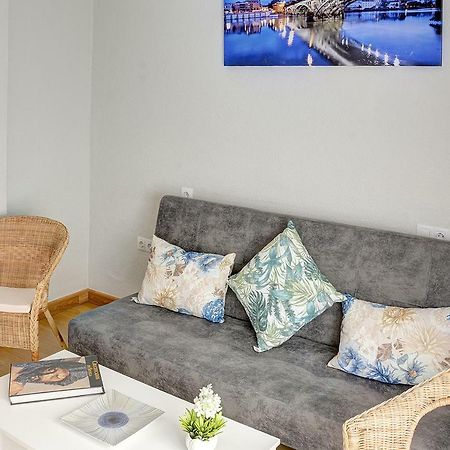 Apartamento Pureza Sevilla Bagian luar foto